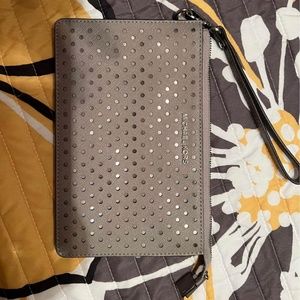 Wristlet